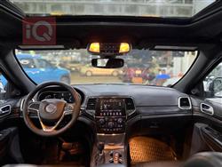 جیپ گراند شیرۆکی